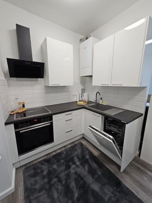Affordable Suite In Vienna'S Hotpoint Buitenkant foto