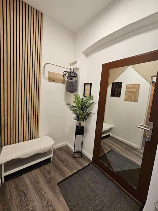 Affordable Suite In Vienna'S Hotpoint Buitenkant foto